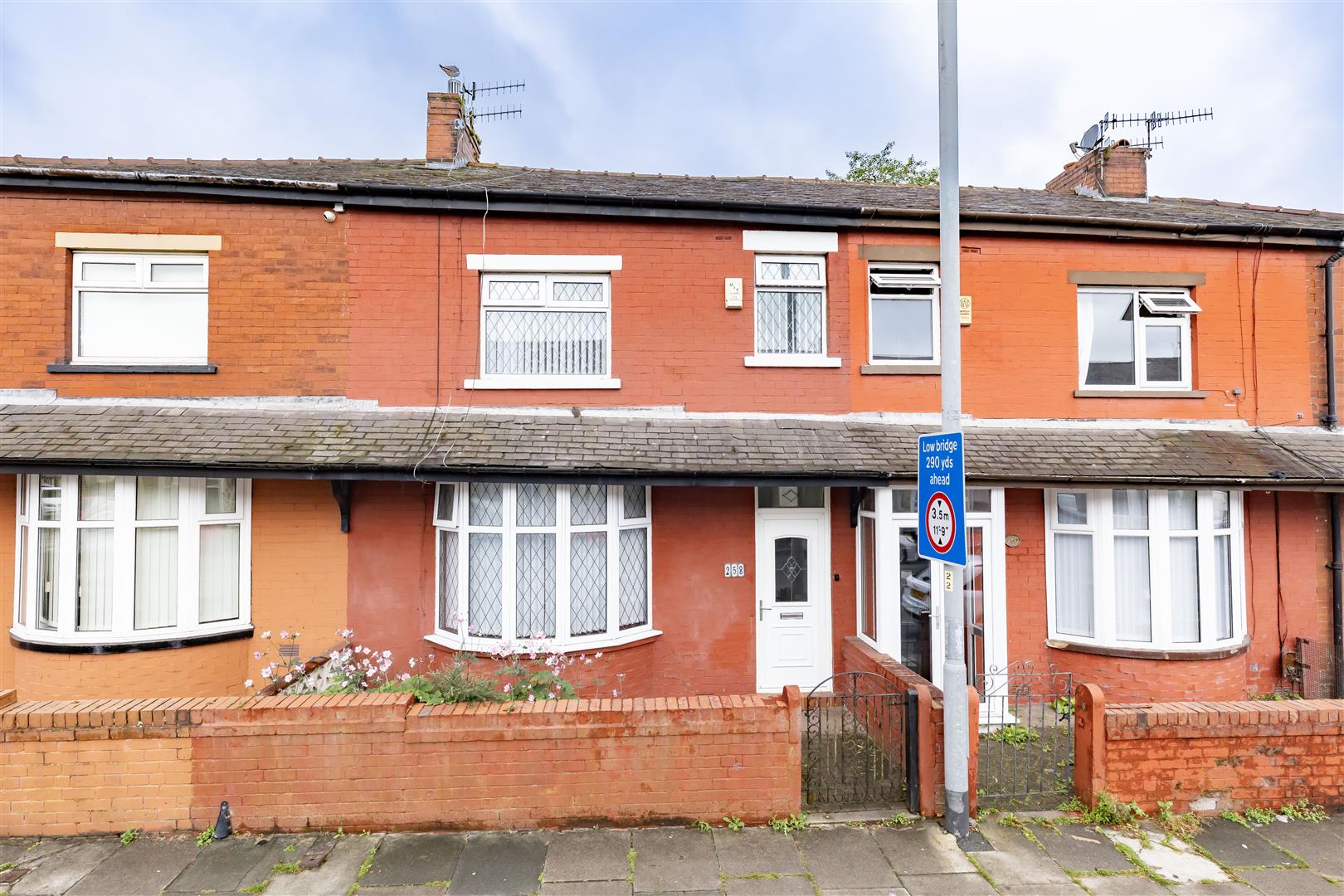 3 bed property in Barden Lane, Burnley